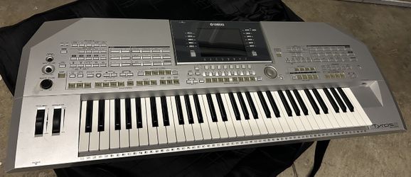Yamaha Tyros 2 Professional Arranger With Vocal Harmony -