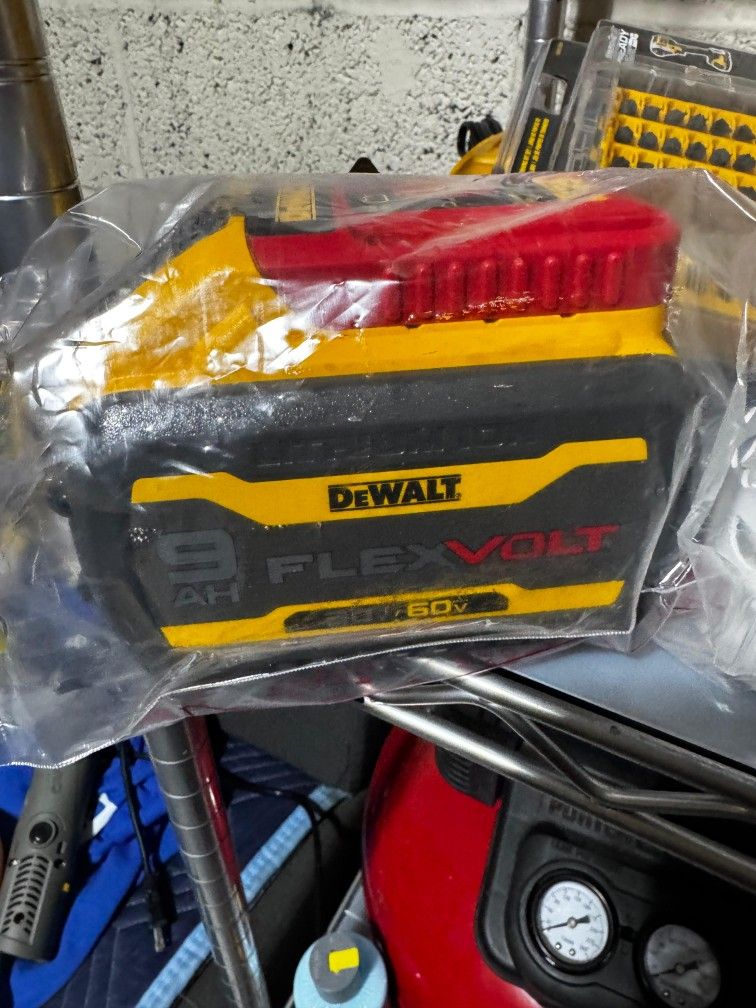 Dewalt Battery