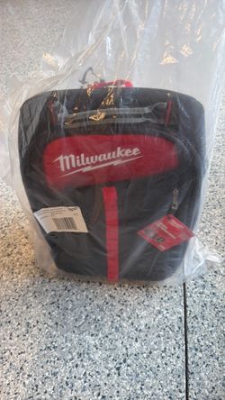 Milwaukee 14 inch low profile backpack