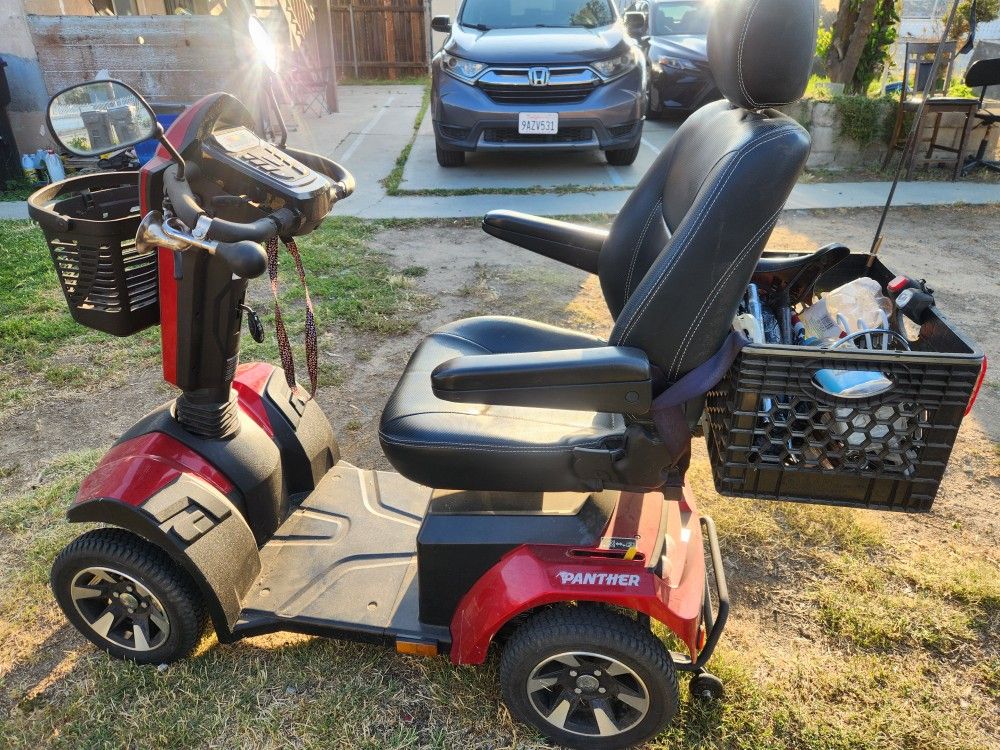 Drive Medical Panther Mobility Scooter "Needs New Batteries and two Tubes" Still Charges and Drives "Goes for Over 3K New"