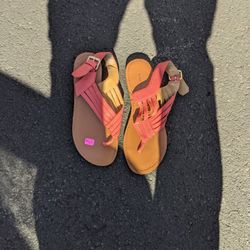 Nine West Coral Colored Sandals