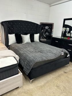 King size bed frame black velvet mattress included Cama king size color Negra Colchon Incluido
