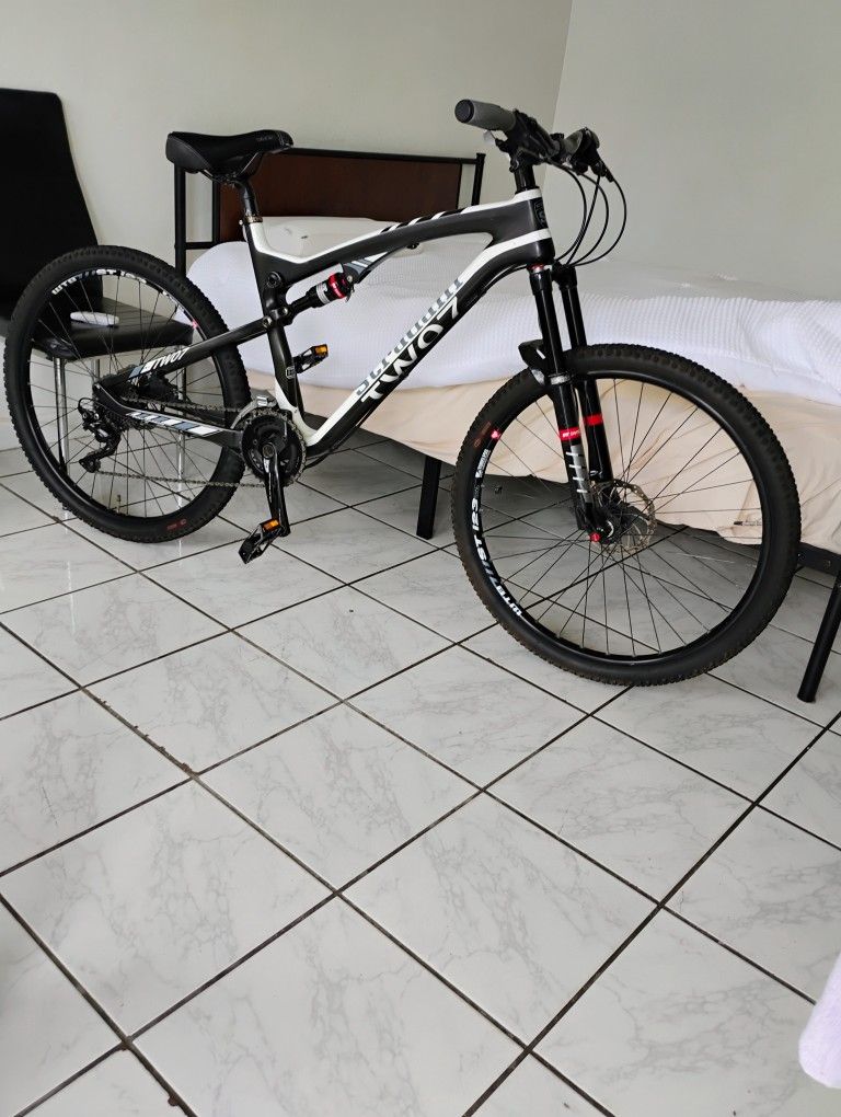 Stradalli Carbón Full 27 .5 