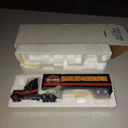 VINTAGE MATCHBOX COLLECTIBLES DYM37040 HARLEY-DAVIDSON PETERBILT BIG RIG TRACTOR TRAILER 1:58 DIE CAST IN STYROFOAM IN BOX