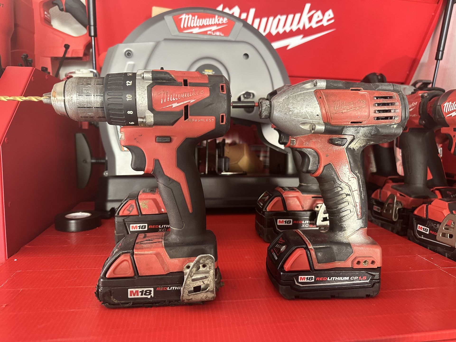 Milwaukee M 18