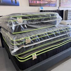 Nice Pillow Top Mattresses King $298 Queen $218 Full $198 Twin $148