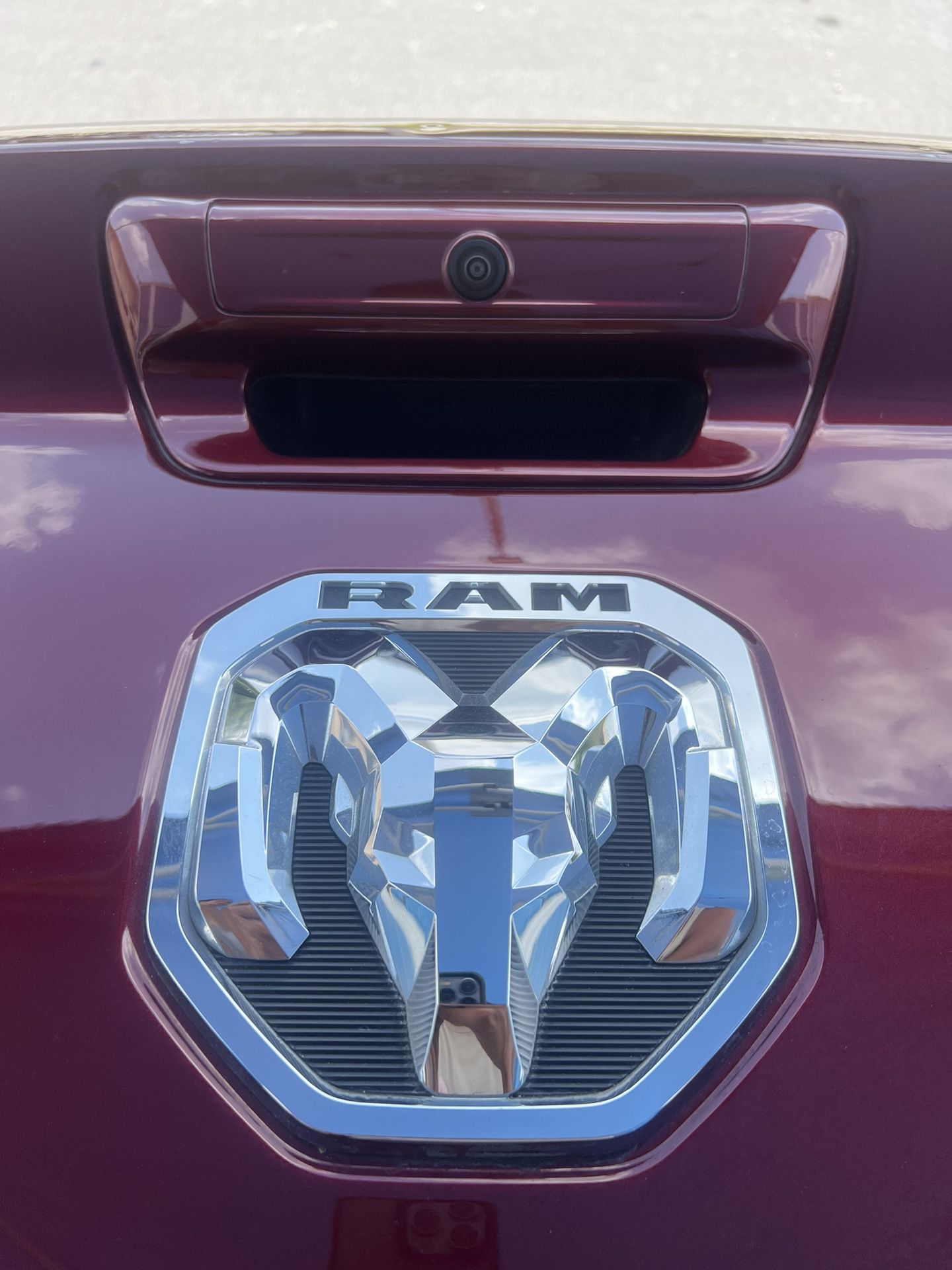 Dodge Ram 1500 Laramie Tailgate