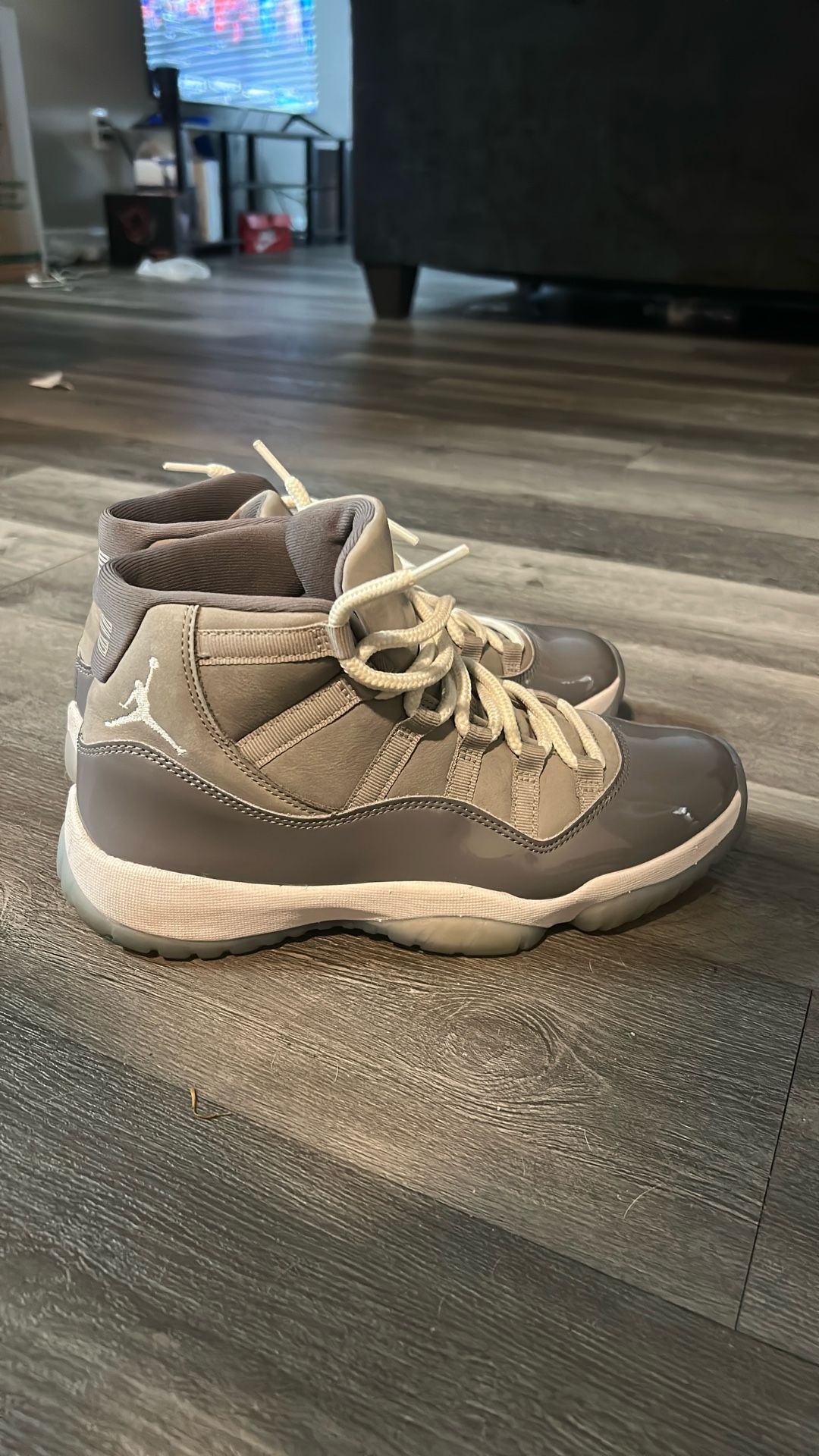 Jordan Cool Grey 11s — Size 9 (no Box)