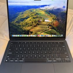 Apple Macbook M2 13.6in 8GB 256GB Midnight