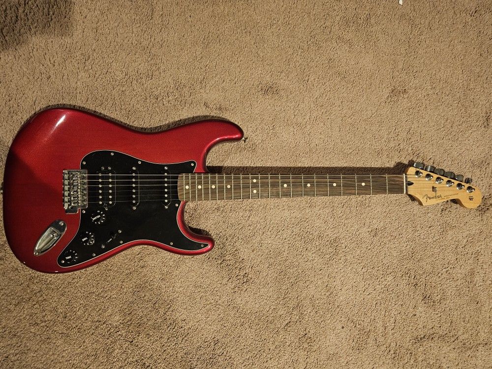 Mexican Fender Strat. 400$ Firm