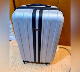 26” Samsonite suitcase