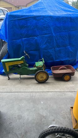 1950’s John Deere pedal tractor