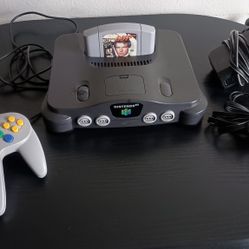 NINTENDO 64 BUNDLE 