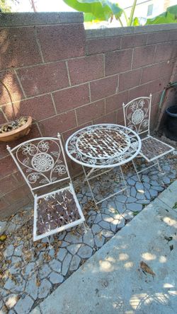 White Metal Outdoor Bistro Set