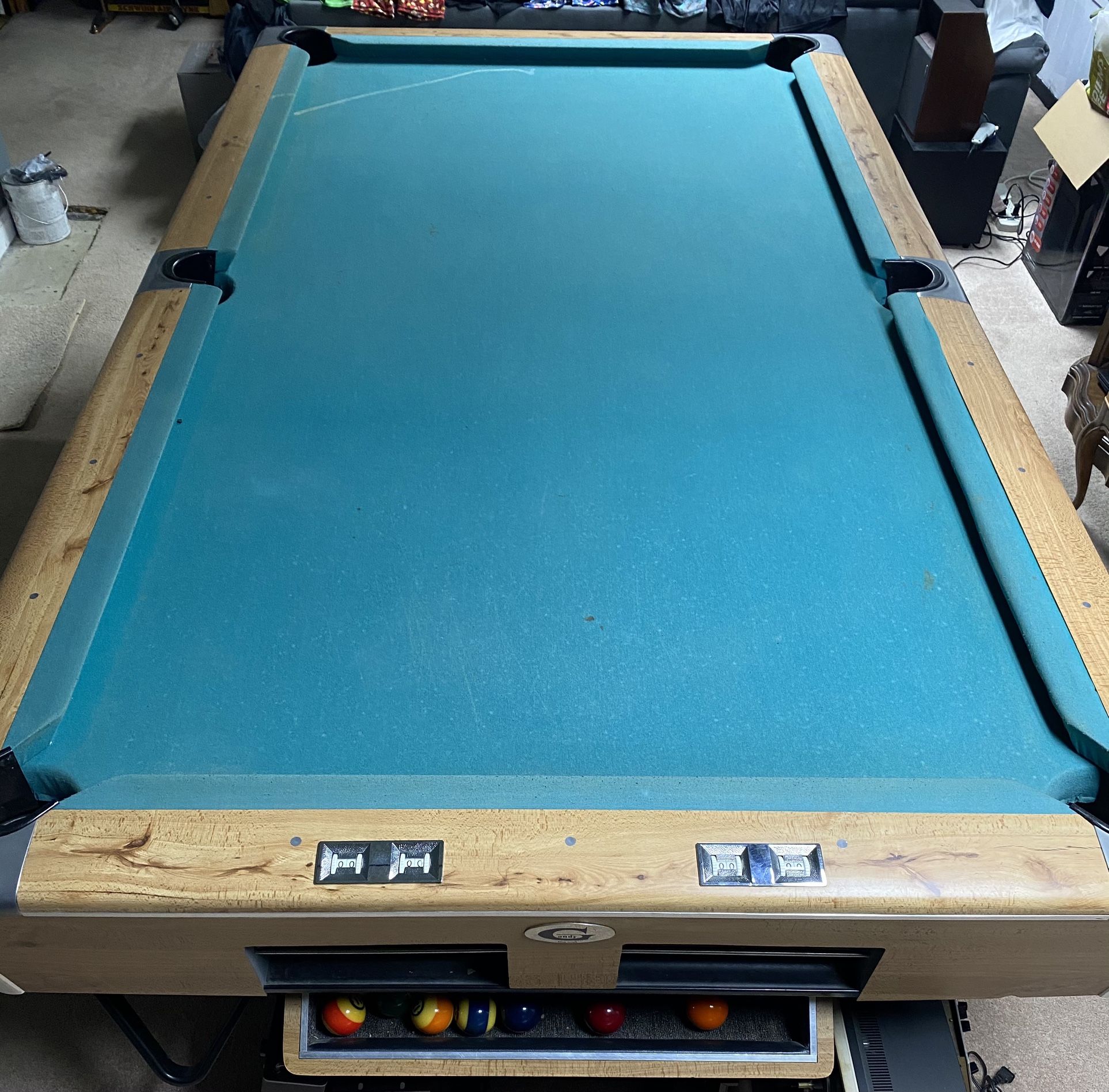 Gandy Game Style Billiard Pool Table With Rails