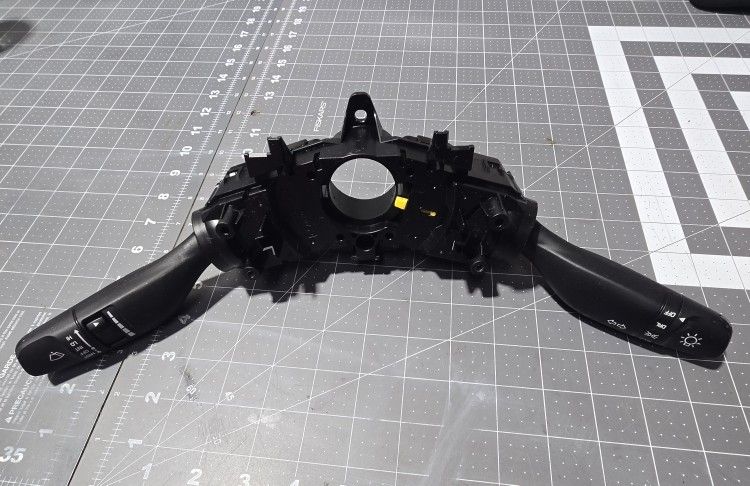 2018 Hyundai Elantra  Combination  Switch 