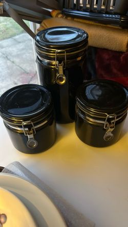 Kitchen containers