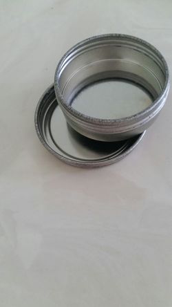 1 oz Flat Tin Container with Screwtop Cover