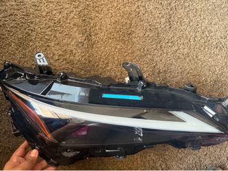 Lexus is350 head lights