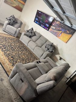 * Like New * Ashley Furniture 3pc modular Gray electric Recliners ( Free Delivery )