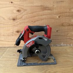 Milwaukee M18 FUEL 18V Lithium-Ion Brushless Cordless 6-1/2 in. Circular Saw (Tool-Only)
