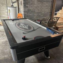 Air  Hockey Table 