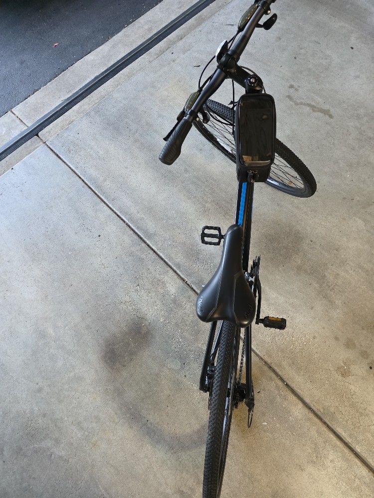 Fiji Hybrid Bike