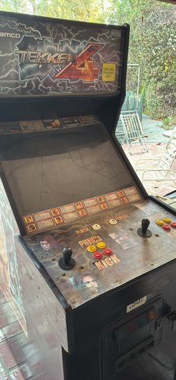 Empty Arcade cabinet *taking offers*