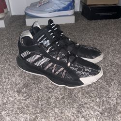 Dame 6 “hecklers Get Delt With” Size 8.5