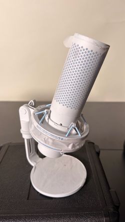 HyperX QuadCast S White RGB USB Microphone – New / Open Box