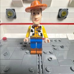 LEGO Disney Toy Story Woody Minifigure
