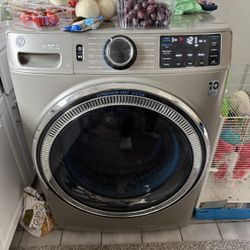 GE washing machine in excellent condition. 