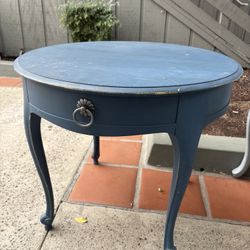 Vintage Solid Wood Round Side Accent Table with Drawer