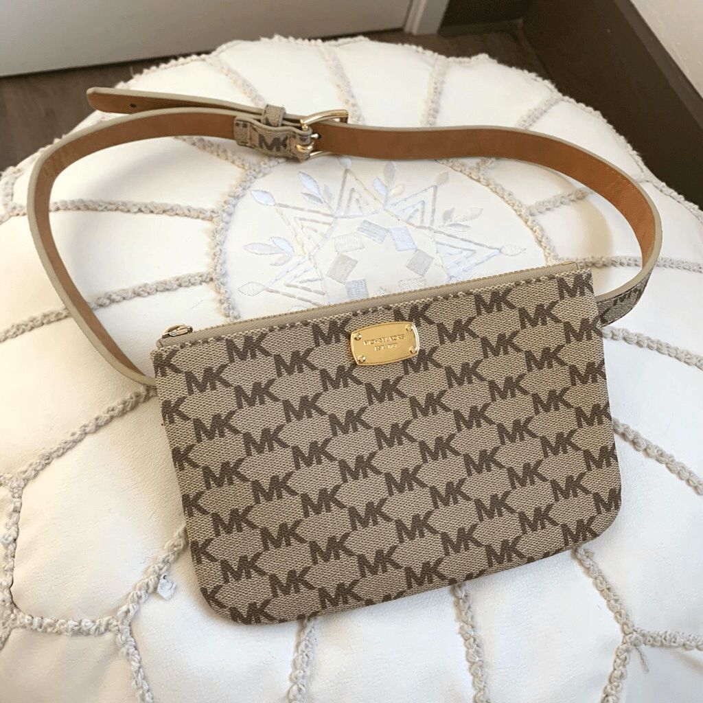 Michael kors fanny pack/ belt bag Original