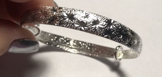 Silver adjustable bangle