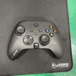 Xbox Scuf Instinct Controller