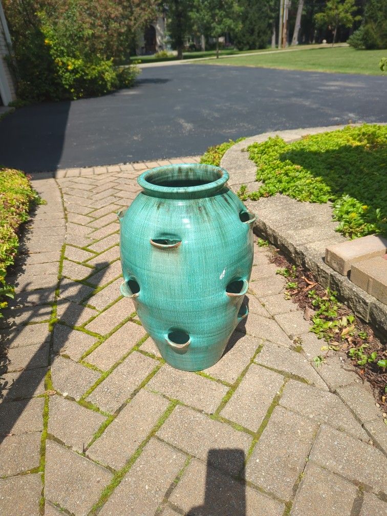 Ceramic Strawberry Pot