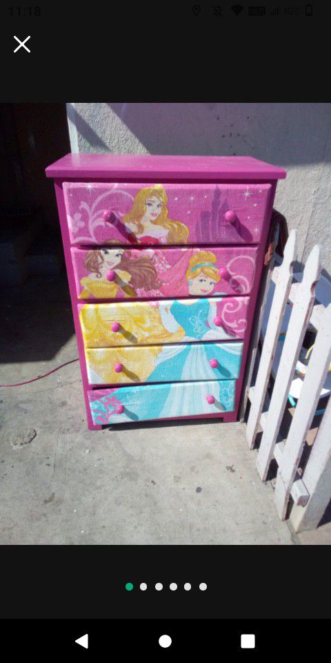 Princess Dresser