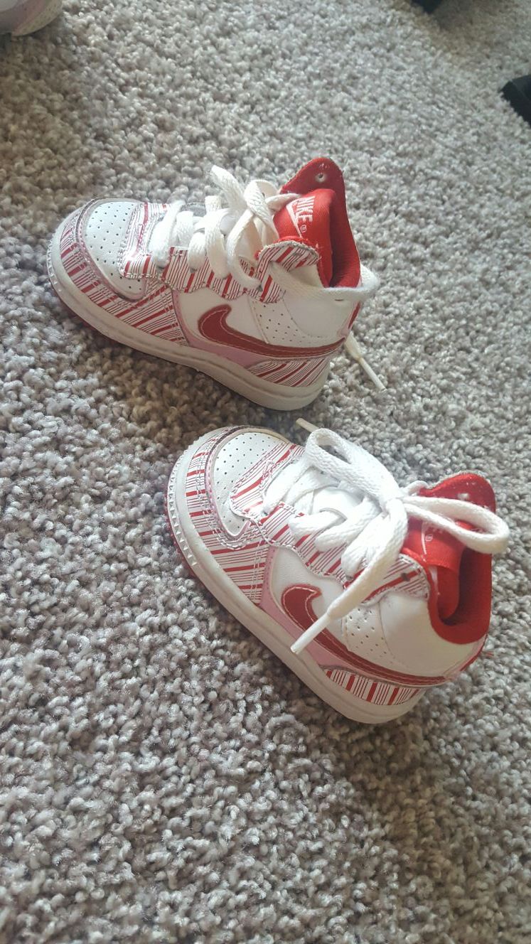 Valentines nike High tops size 3c (Like new)
