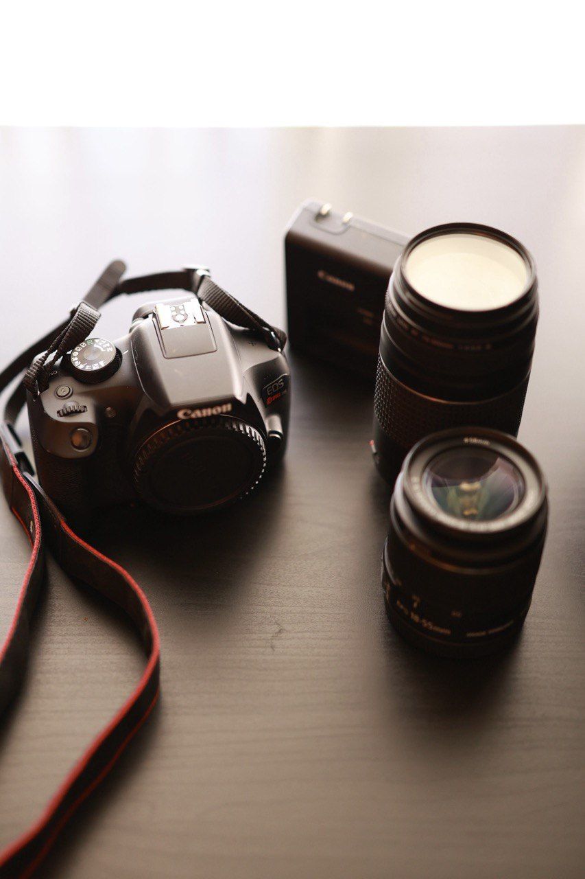 Canon Rebel T6 (1300D) DSLR camera bundle