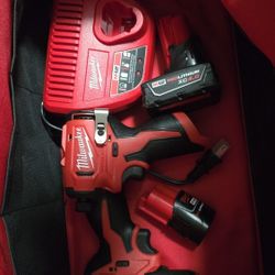 Milwaukee M12 Impact Drill