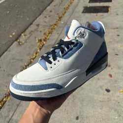Jordan 3 Levi