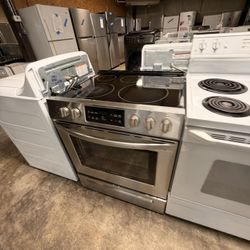 Frigidaire Glass top Slide In Stove 