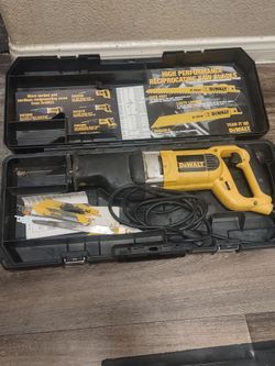 DeWalt Corded Reciprocating Saw with Case