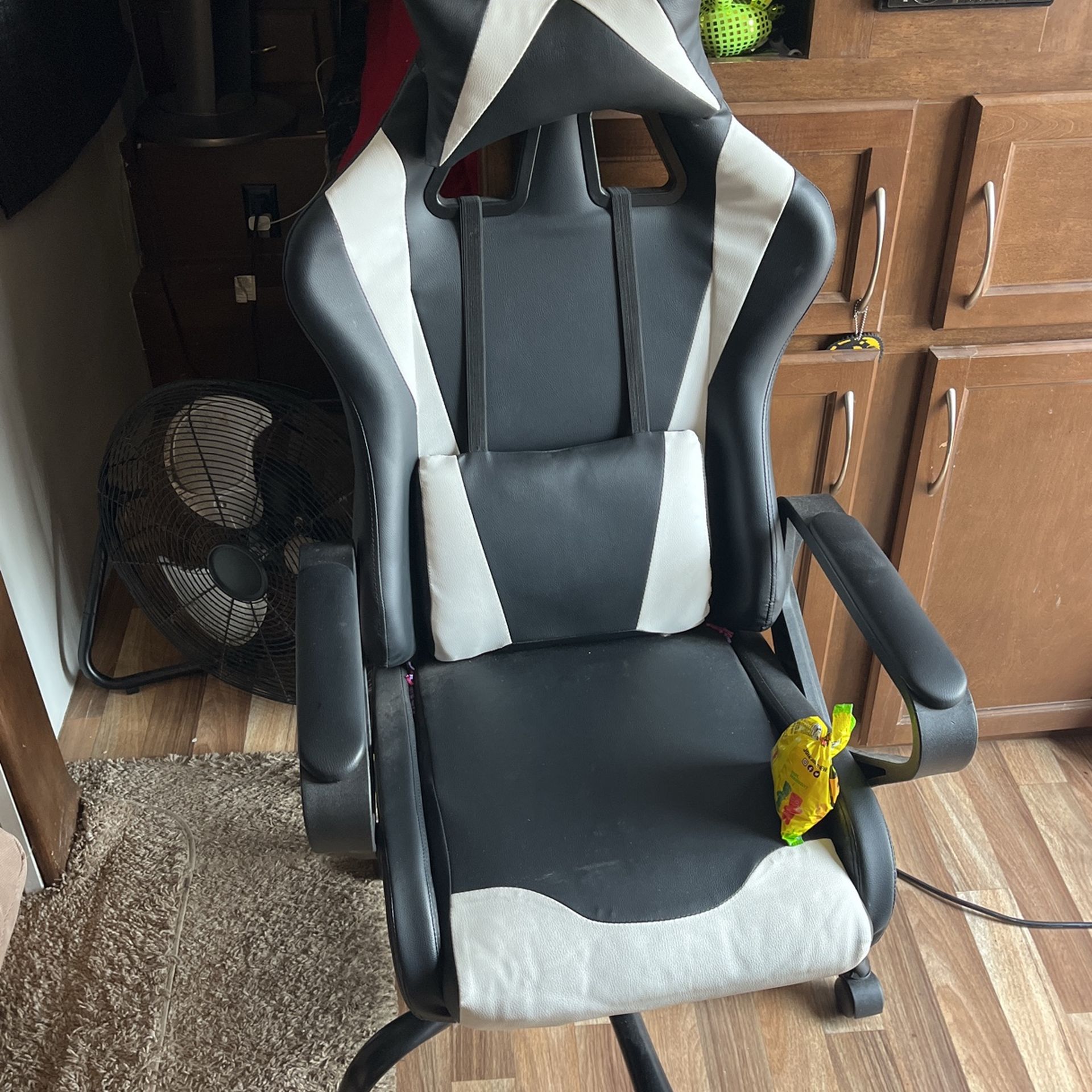 Gaming Chair With Headrest