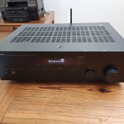 Yamaha Musiccast R-N303 Stereo Receiver 