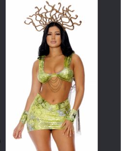 Medusa costume and accessories