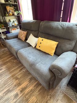 Recliner sofa