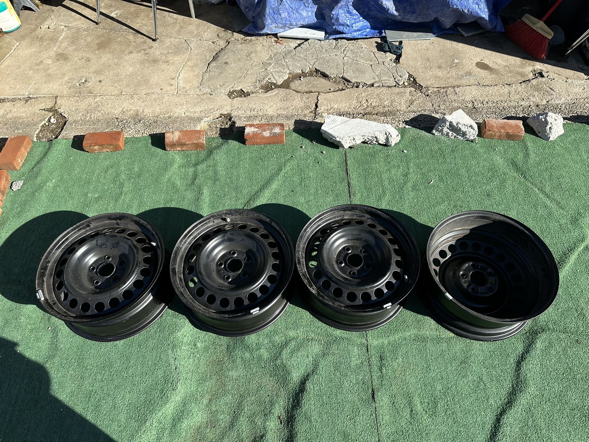 2019-2025 Toyota RAV4 OEM Wheels 17” Inch