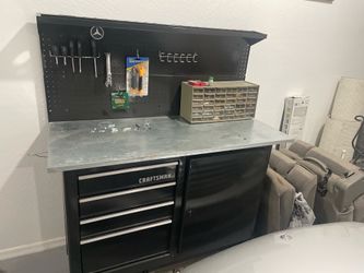 Workbench with pegboard